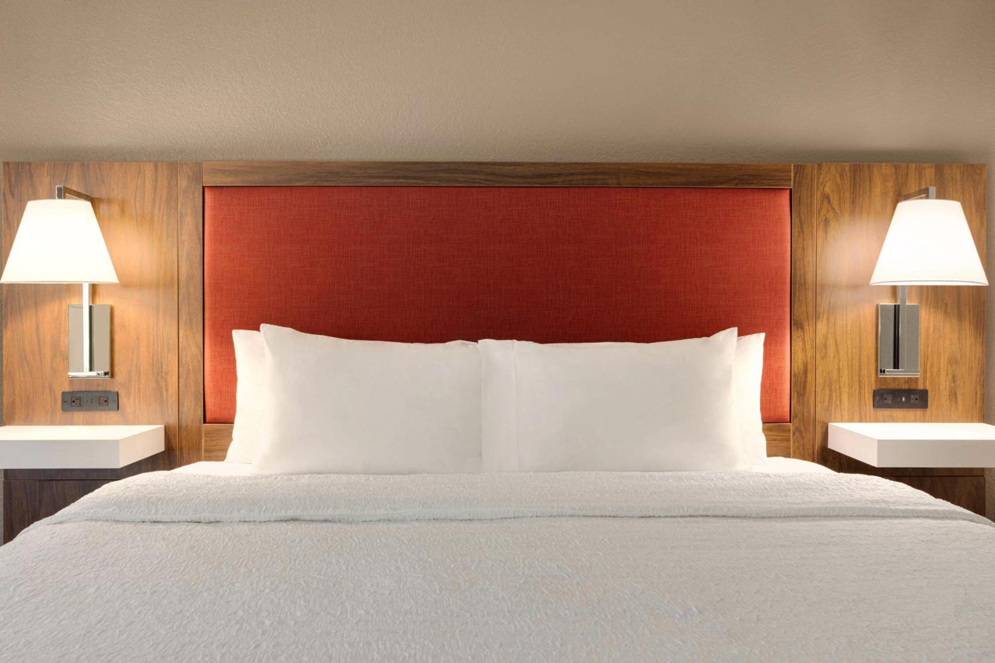 Hampton Inn Starkville Buitenkant foto