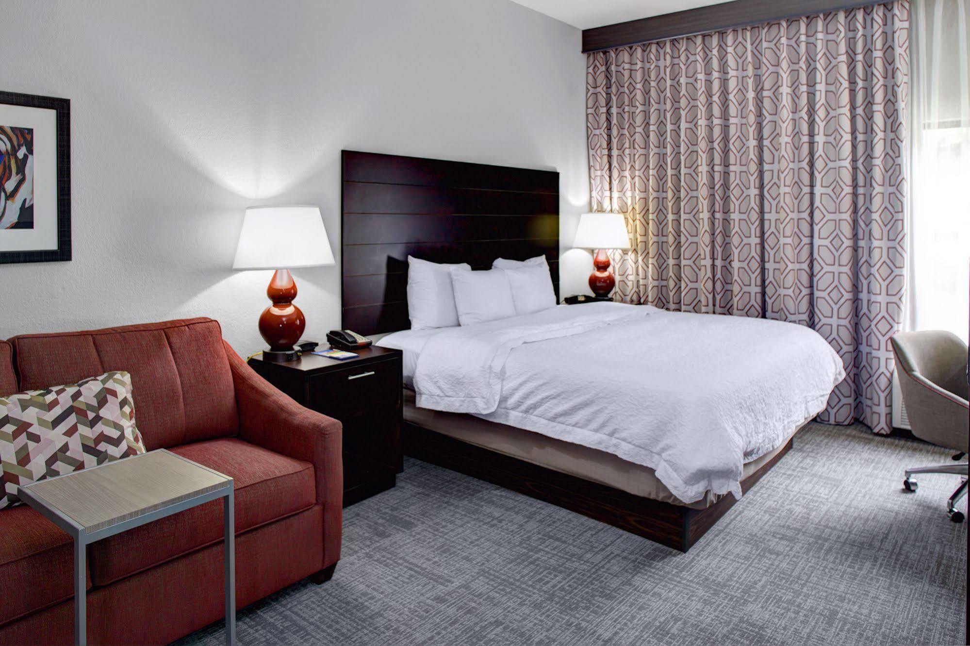 Hampton Inn Starkville Buitenkant foto