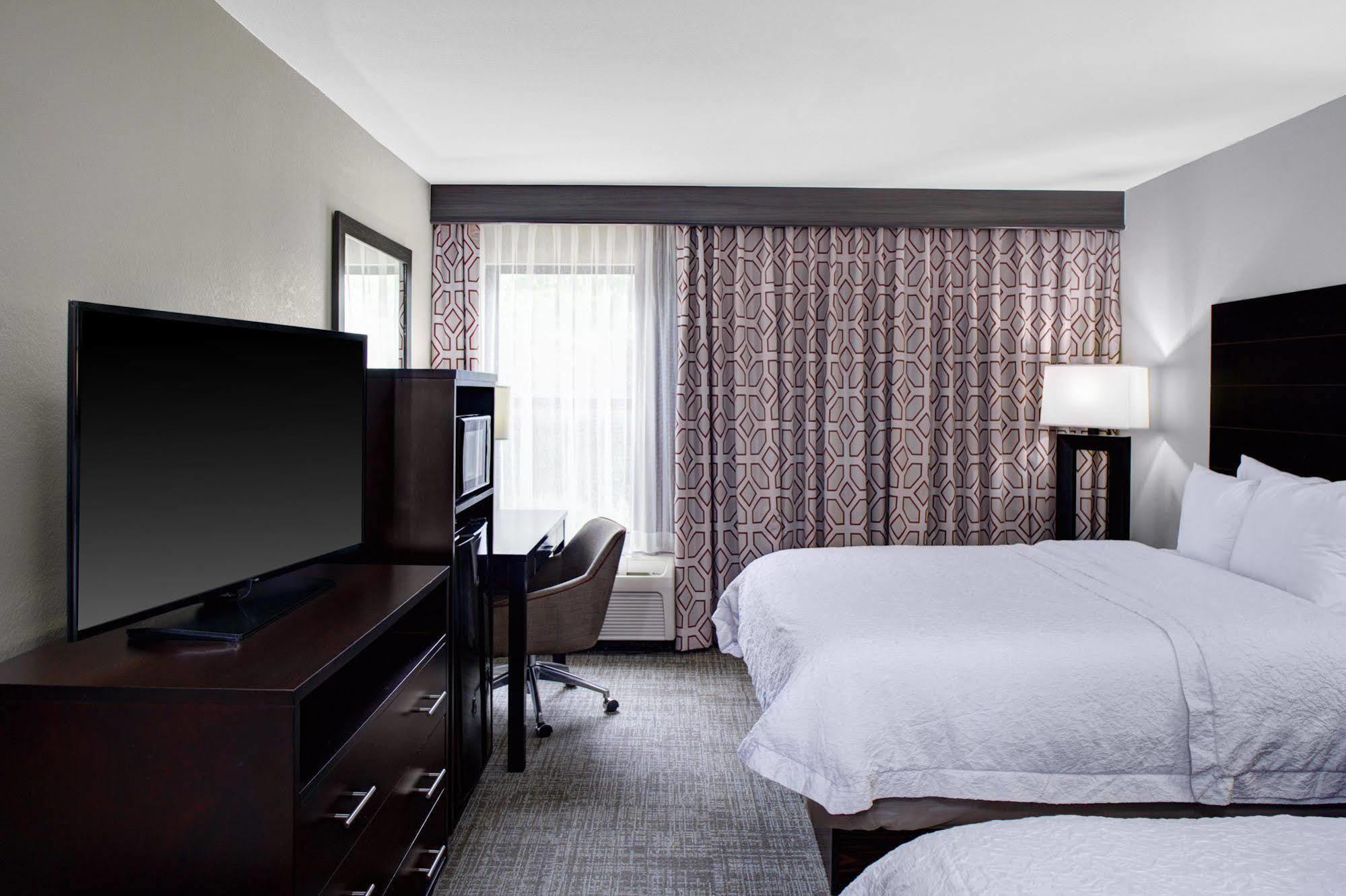 Hampton Inn Starkville Buitenkant foto