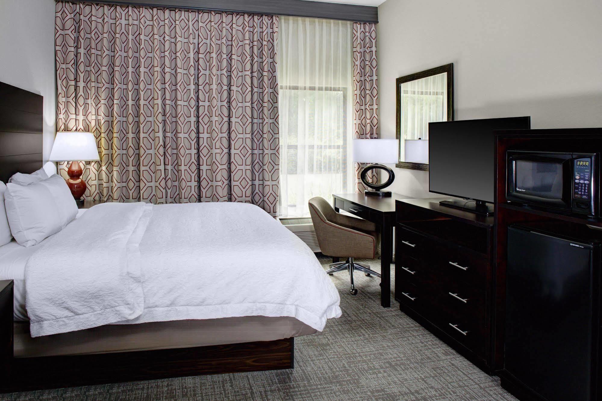 Hampton Inn Starkville Buitenkant foto